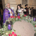 Gradonačelnica Cividini zapalila prvu adventsku svijeću ispred crkve sv. Nikole, paljenjem čarobne božićne rasvjete započeo Advent u Čakovcu